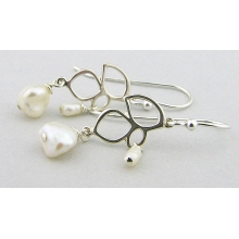 Leafy Pearl Drops leafypearldropearrings.jpg