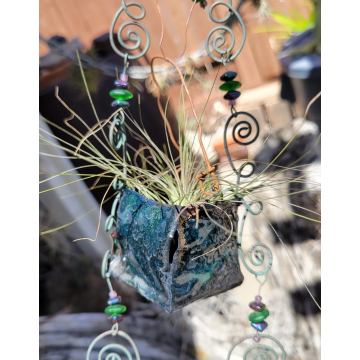 Square enameled air plant hangar Square enameled air plant hangar