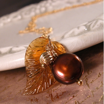 Fall Pearl and Leaf Necklace