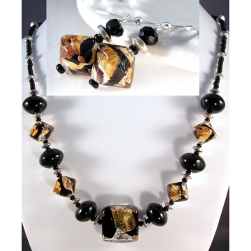 Striking Necklace and Earrings Set